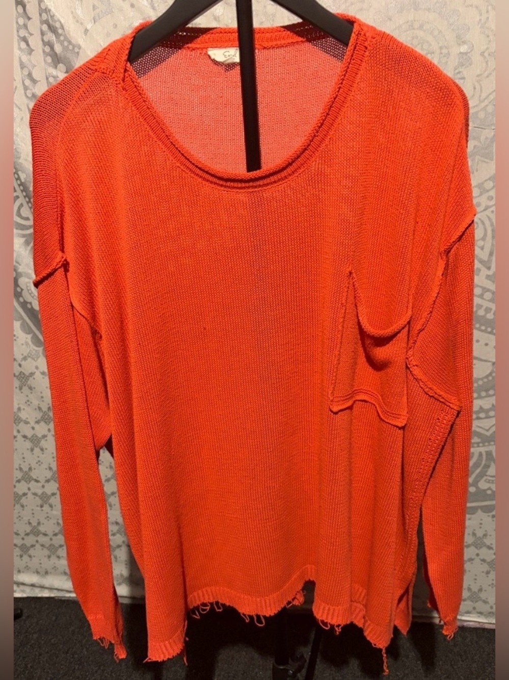 easel Coral Knit Pullover